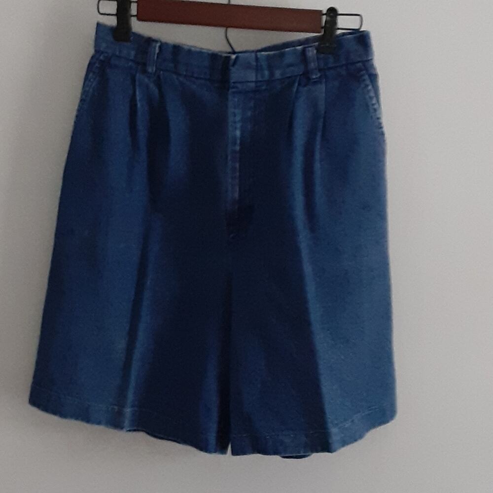 Vintage high rise Mom shorts